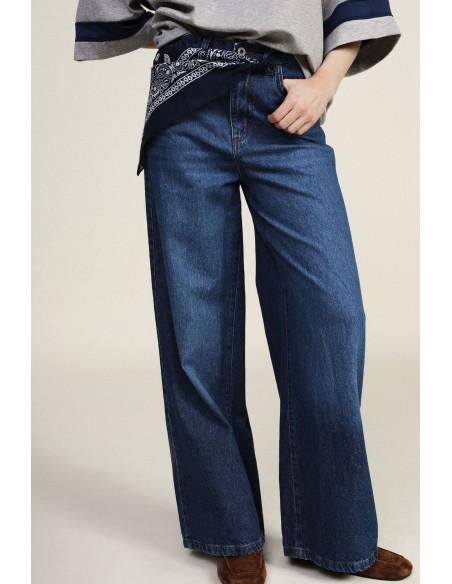 Dixie-jeans met wijde pijpen en riem