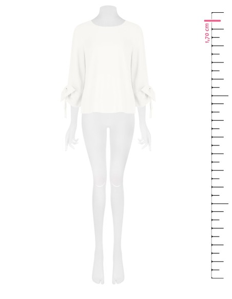 Ruime blouse van soepelvallende stof met maxi-strikken op de mouwen Rinascimento