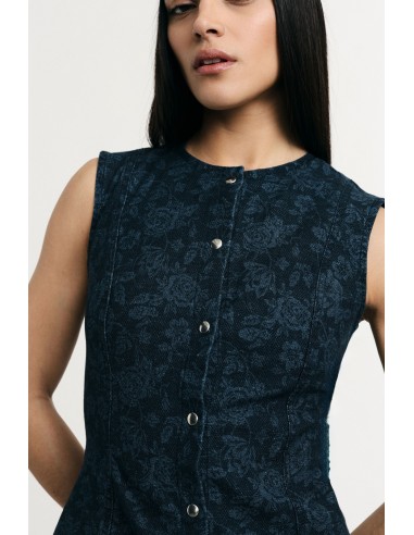 Getailleerd vest met bloemenprint en knopen