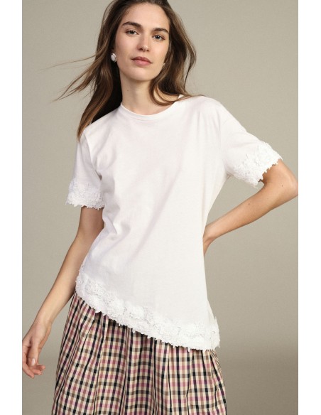 Dixie T-shirt met korte mouwen, asymmetrische zoom en kant