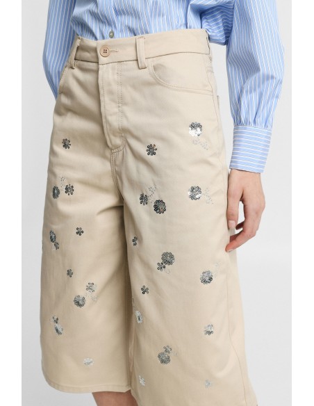 Knielange shorts met bloemapplicaties en zakken aub