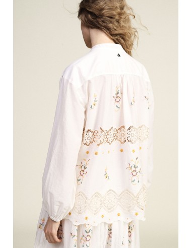 Dixie Ruimvallende blouse met bloemenborduursel en kanten inzetstukken