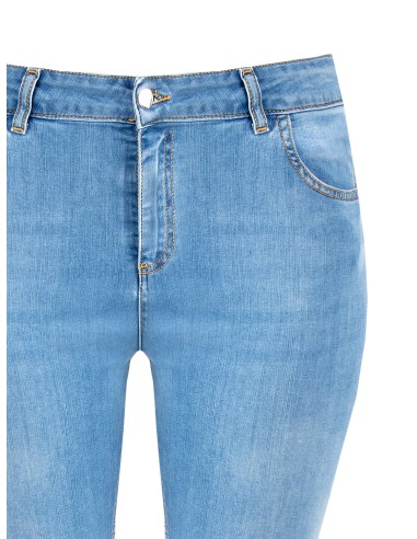 Curvy skinny jeans van stretchdenim met medium wassing en strass op de achterzak Rinascimento Curvy