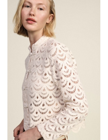 Kanten blouse met schulpranden en knopen Dixie