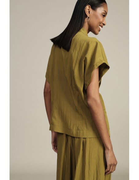 Korte blouse met knoopsluiting en borstzakken Dixie