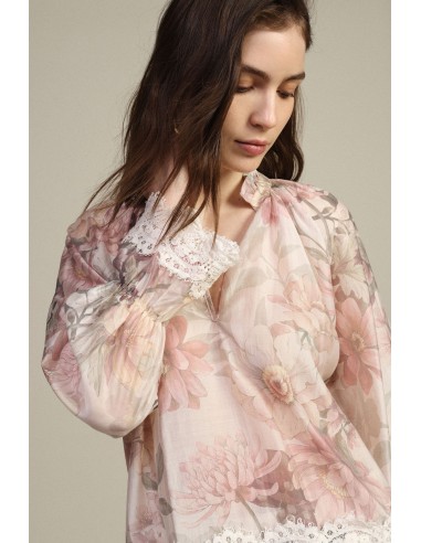Bloes met bloemenprint, kanten biezen en wijde mouwen Dixie