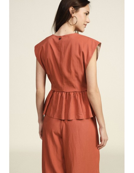 Kort gilet met knopen en gerimpelde volant Dixie
