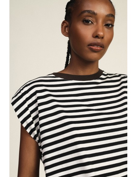 Dixie T-shirt met strepen en contrasterende ronde hals