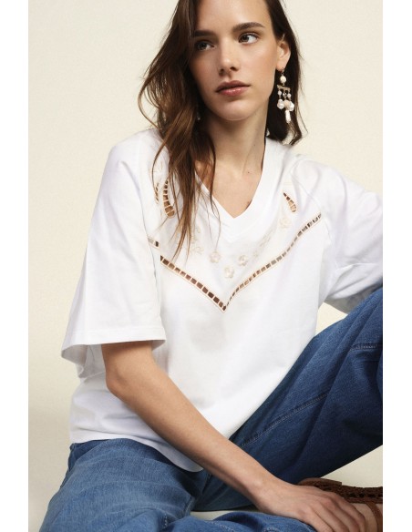 Kort T-shirt met geometrisch borduursel en V-hals Dixie