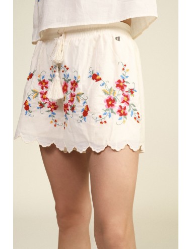 Shorts met normale pasvorm, bloemenborduursel en golvende zoom Dixie