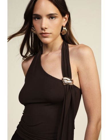 Asymmetrische top met sieradenaccent en broche Dixie