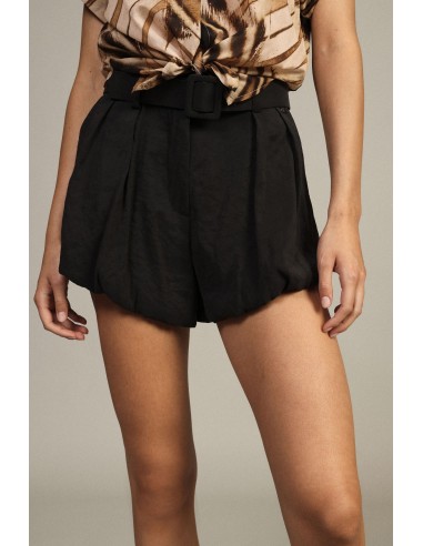 Hotpants met plooien en bijpassende riem Dixie