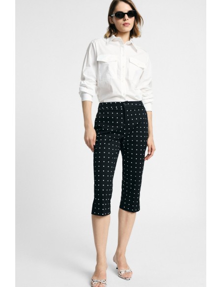 Regular-fit bermuda met stippenmotief en sluiting aan de voorkant Please