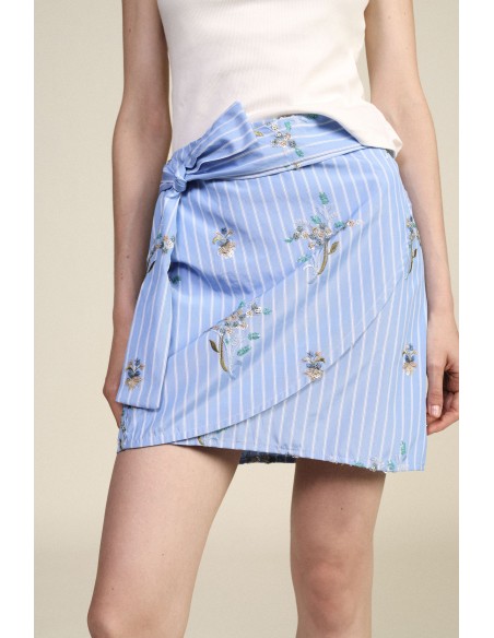 Korte wikkelrok met bloemenprint van Dixie