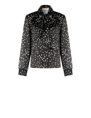 Ruimvallende, soepelvallende satijnen blouse met stippen, V-hals en strik Rinascimento