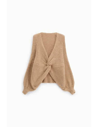 Gebreid vest met een knoop aan de voorkant en wijde mouwen aub