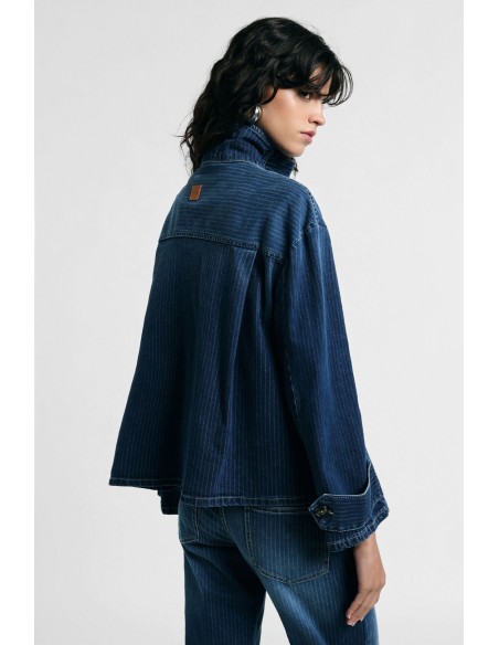 Korte denimjas met hoge kraag en knopen Please