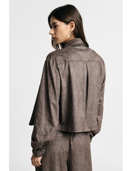 Cropped overhemdjasje met opgestikte zakken voorop alstublieft