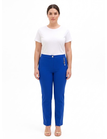 Rechte curvybroek van scuba-crêpe met sierdetail van kettingen en parel – Rinascimento Curvy