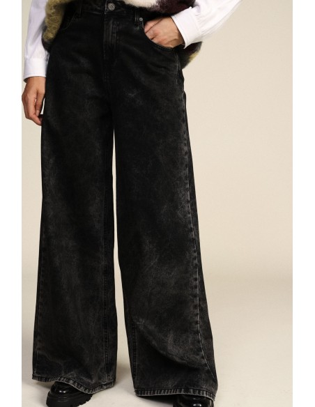 Dixie jeans met wijde pijpen en vintage wassing