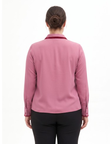 Curvy overhemd van mat satijn met contrasterende details van Rinascimento Curvy