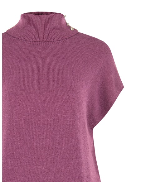 Oversized coltrui van een viscosemix met juweelknopen van Rinascimento