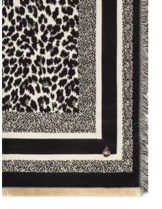 Gevlekte jacquard sjaal van een viscosemix met franjeranden van Rinascimento 2