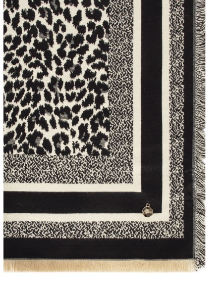 Gevlekte jacquard sjaal van een viscosemix met franjeranden van Rinascimento