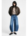 Jeans met balloon fit, hoge taille en afgeronde naden alstublieft