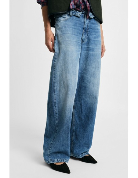Jeans met wijde pijpen en hoge taille in een vintage wassing Alstublieft