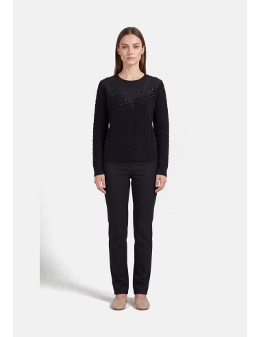 Liu Jo-trui met tweedelige look