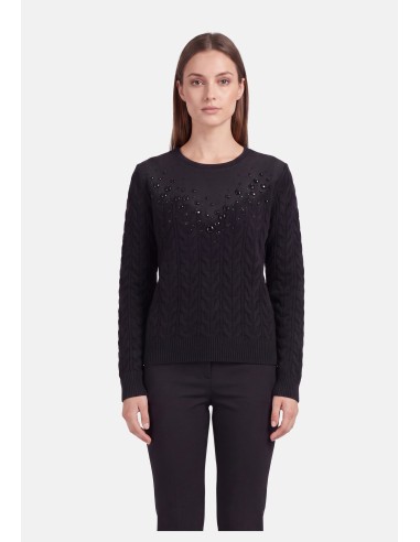 Liu Jo-trui met tweedelige look
