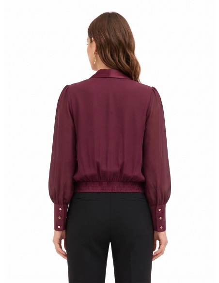 Ballonblouse van georgette met reverskraag en maxi-manchetten van satijn, Rinascimento