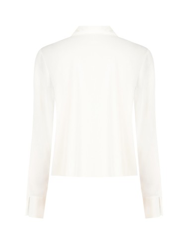 Blouse van mat satijn met geplooid middenpand en verborgen knopen Rinascimento