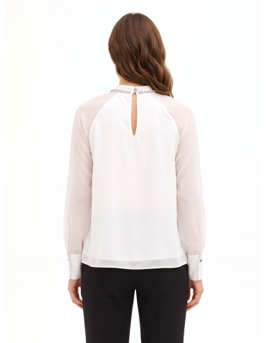 Ruime chiffonblouse met kristallen rond de halslijn van Rinascimento