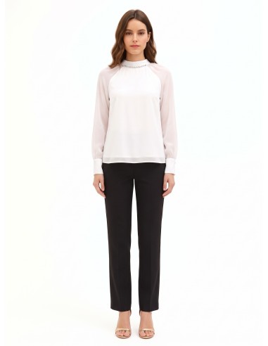 Ruime chiffonblouse met kristallen rond de halslijn van Rinascimento