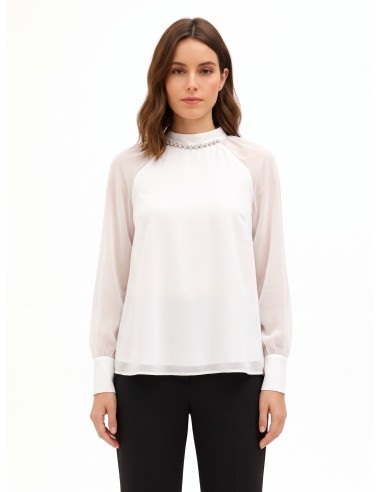 Ruime chiffonblouse met kristallen rond de halslijn van Rinascimento