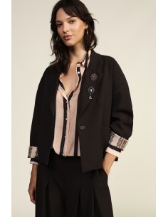 Korte blazer met decoratieve knopen en voorzakken Dixie