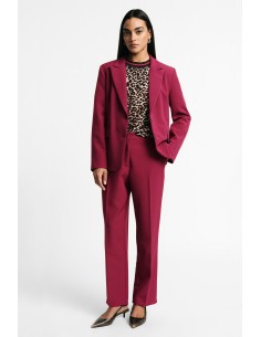 Klassieke pantalon met normale taille en plooien, alstublieft