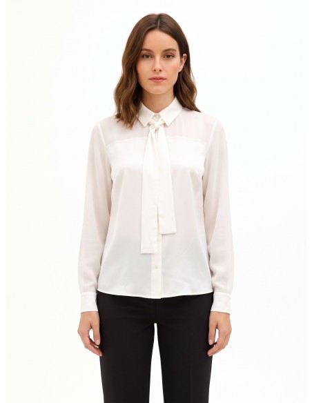 Vloeiende blouse van satijn en georgette met das Rinascimento