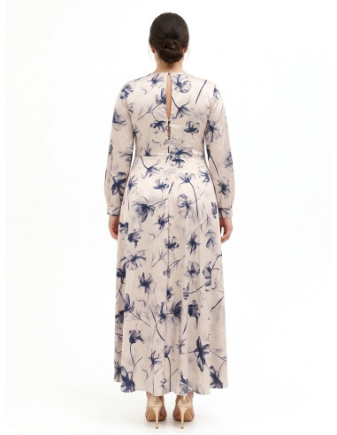 Lange curvy-jurk van satijn met geplooide tailleband – Rinascimento Curvy