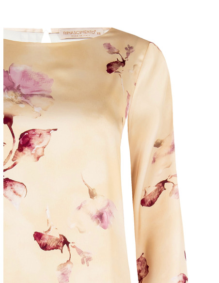 Losvallende, soepelvallende satijnen blouse met bloemenprint Rinascimento