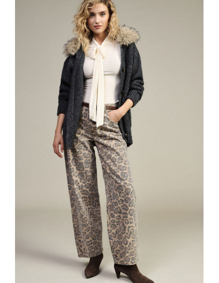 Eva Carrotbroek met dierenprint en hoge taille van Dixie
