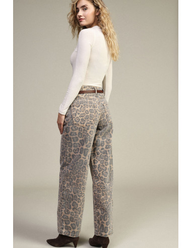 Eva Carrotbroek met dierenprint en hoge taille van Dixie