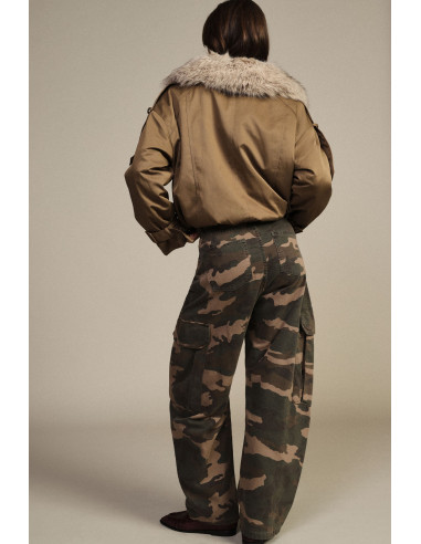 Dixie Palazzo-broek met camouflageprint en grote zijzakken