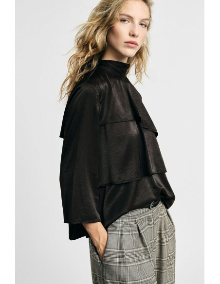 Blouse met ruches, lange mouwen en hoge kraag Alsjeblieft