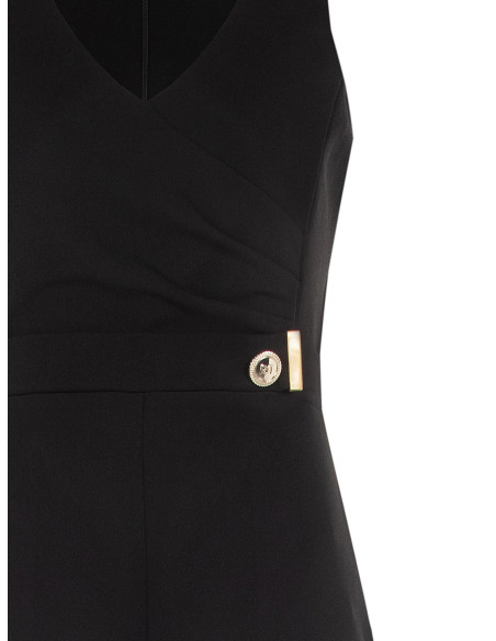 Jumpsuit met wijde pijpen van scuba-crêpe, met V-hals en decoratieve gesp Rinascimento