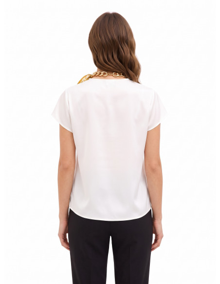 Blouse van mat satijn met V-hals, verweven ketting en sjaaltje Rinascimento