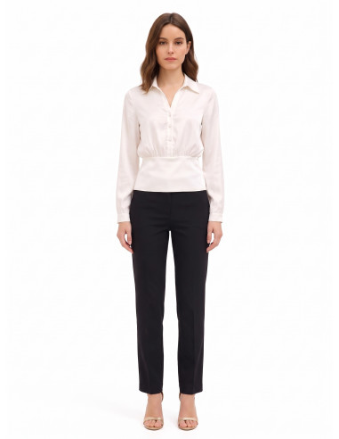 Satijnen blouse met V-hals en bijpassende knopen Rinascimento