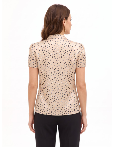 Satijnen blouse met dubbele stippen, V-hals en strik Rinascimento